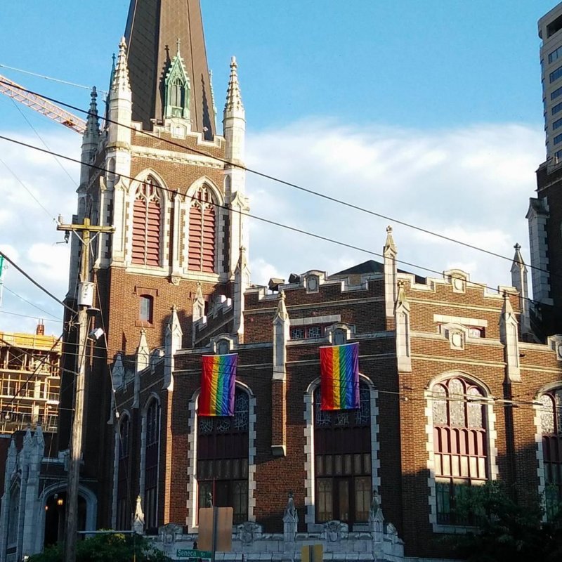 A church on Capitol Hill in Seattle, flying rainbow colors for pride month

#latergram 